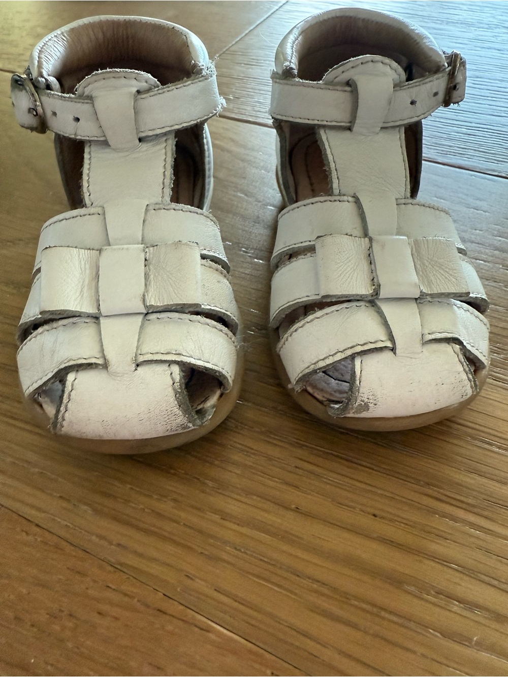 Jacadi White Leather T-Strap Kids Sandals size 5